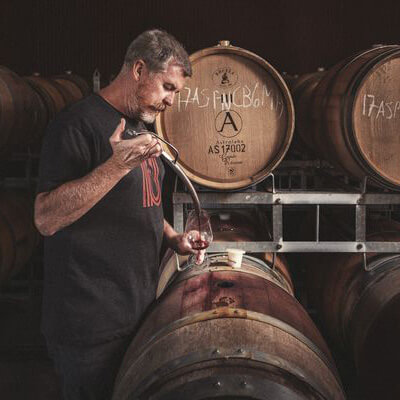 アストロラーベのオーナー兼ワインメーカーのサイモン・ワグホーン