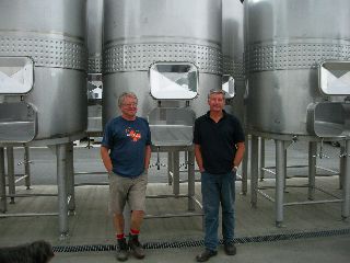 ドッグポイントを経営する二人、アイヴァンとジェームス