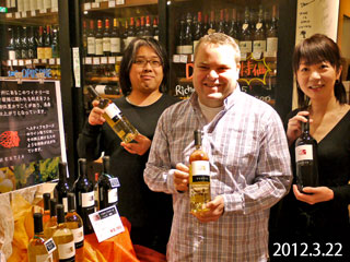 2012年3月22日ヘスティア  オーナー兼ワインメーカー「シャノン・ジョーンズ」がワッシーズにご来店