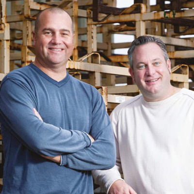 コスタ・ブラウンの創設者、ダン・コスタとマイケル・ブラウン