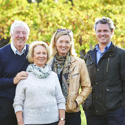 ルーウィン エステートのホーガンファミリー