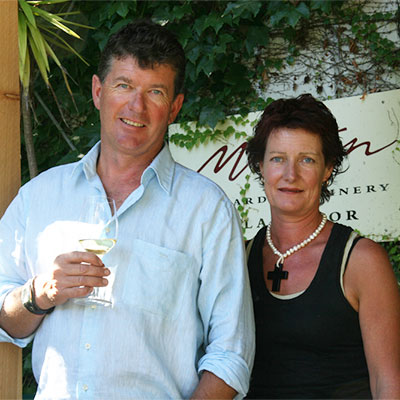 ジェームス・ミルトンと妻アニー