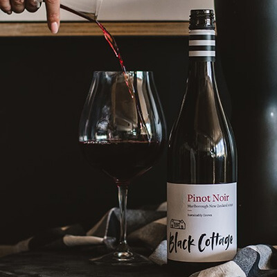 トゥーリバーズのセカンド「ブラックコテージ」