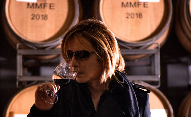 Y by Yoshiki（ワイ・バイ・ヨシキ）を楽しむX JAPAN(エックス・ジャパン）　Yoshiki（ヨシキ）